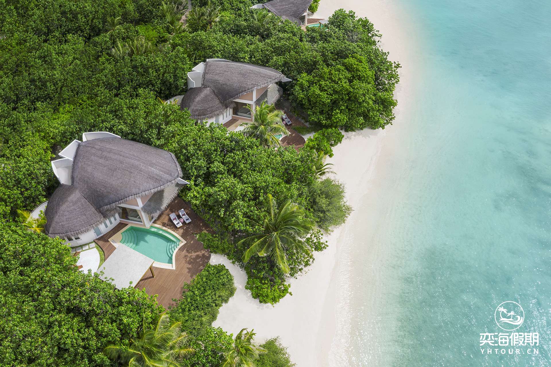 Beach_Villa_View_Group_Exterior_01.jpg
