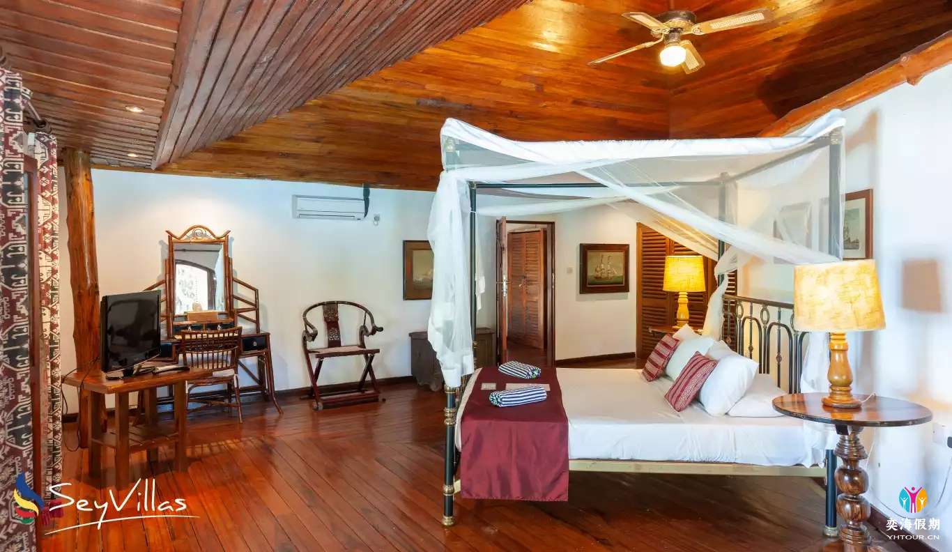Admiral Room2.jpg