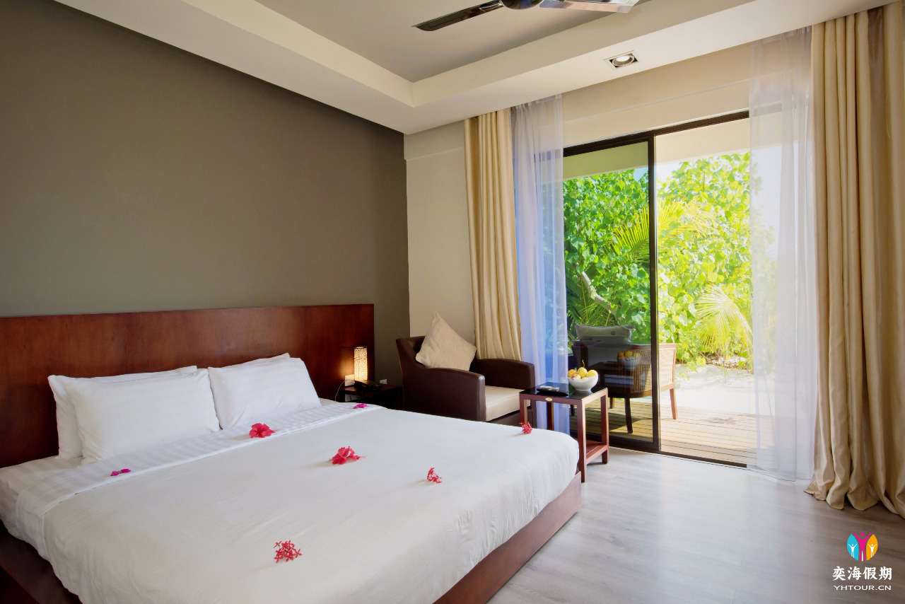 Seaview Sky Room.jpg