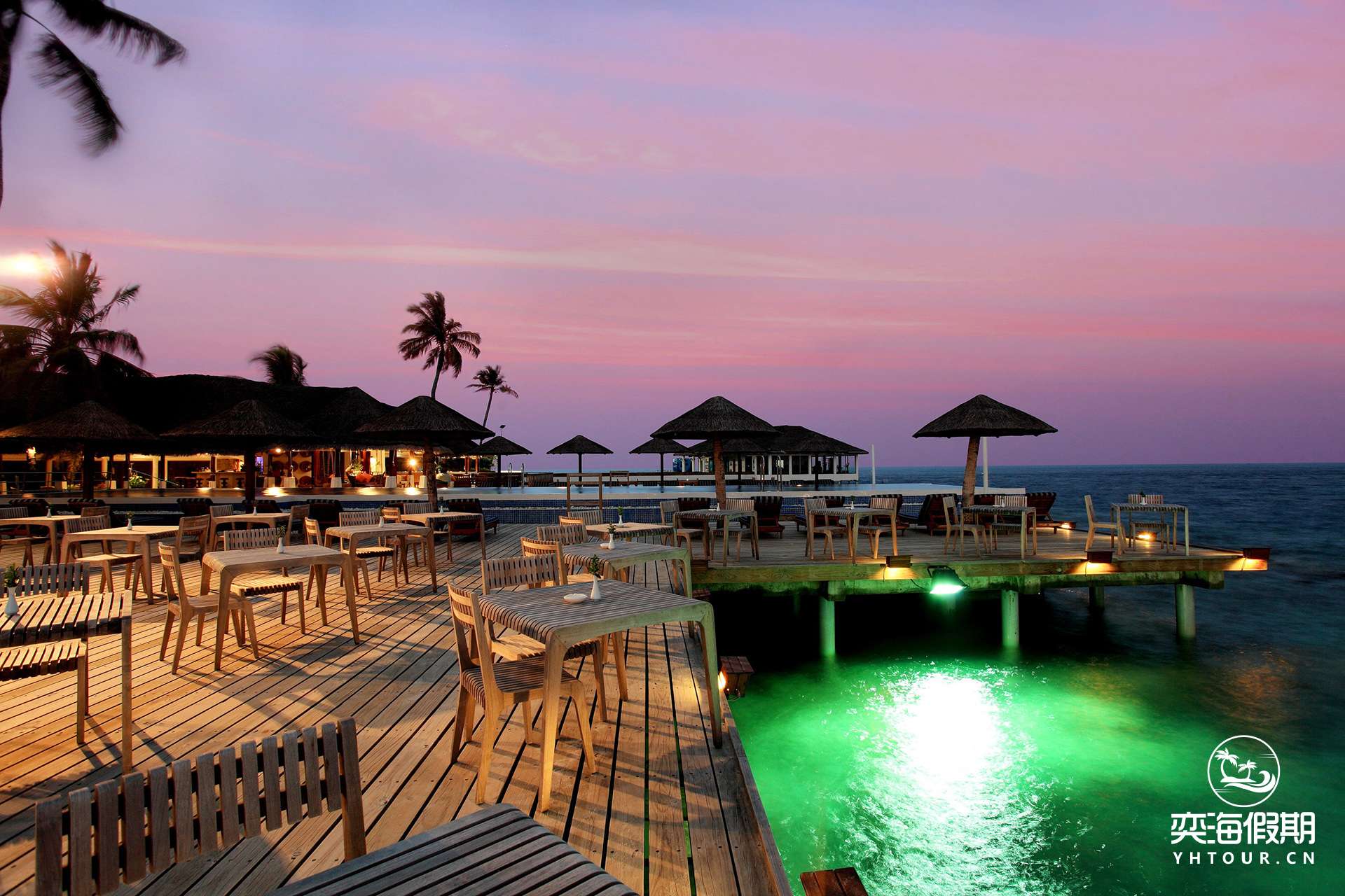CIRM-Reef_Restaurant_04.jpg