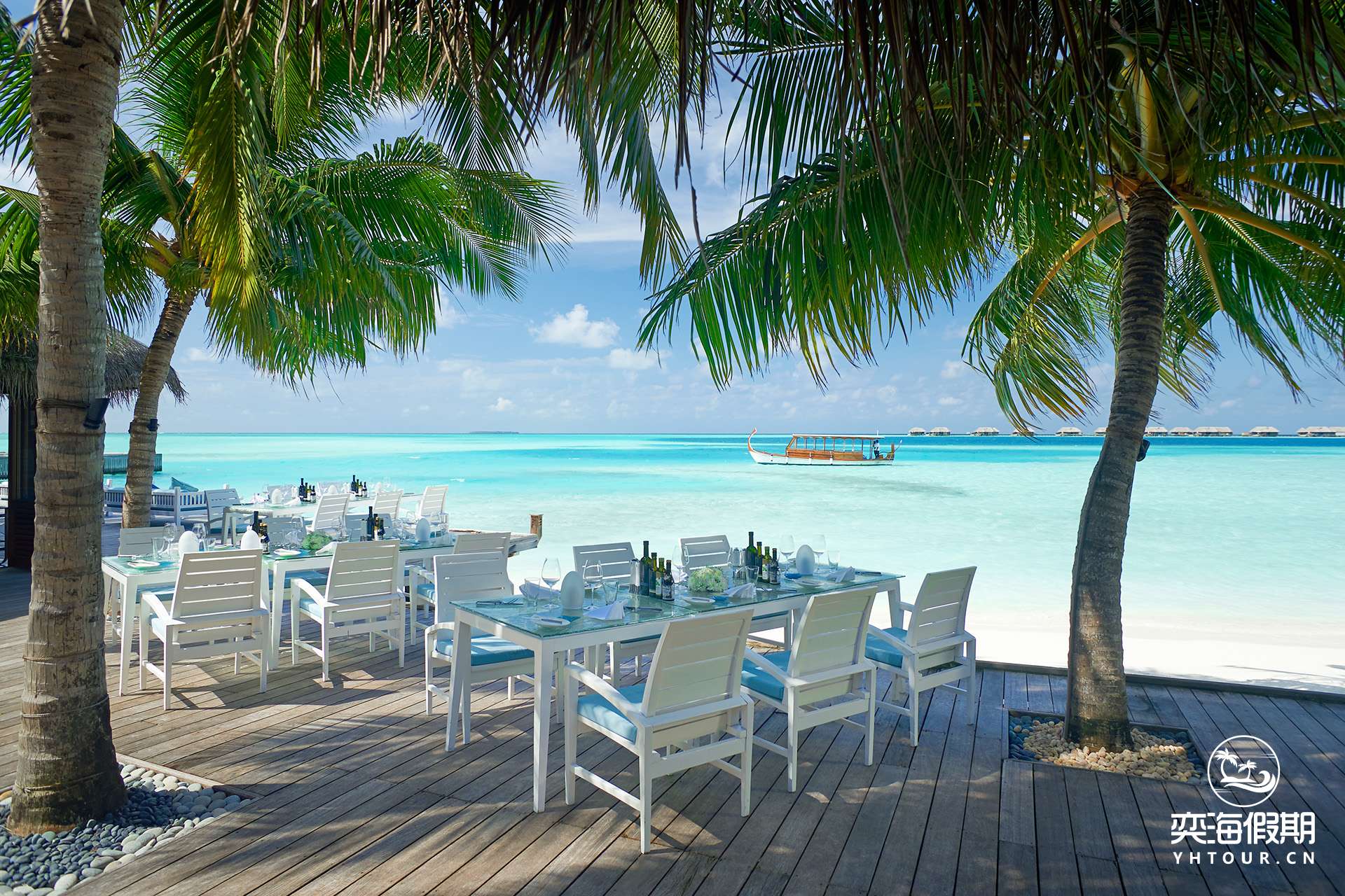 Conrad_Maldives_Vilu_Restaurant_and_Bar_Private_Dining.jpg