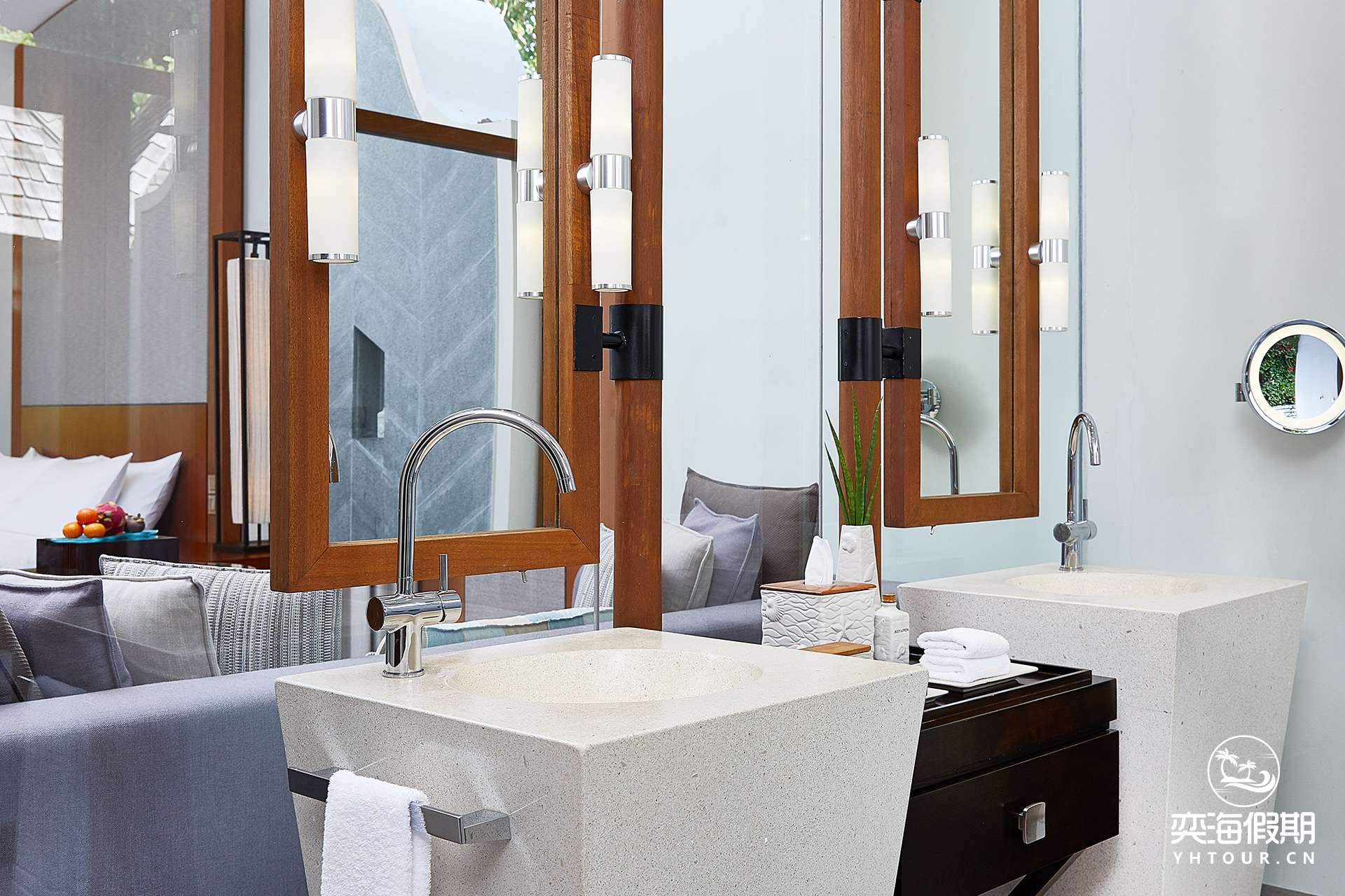 Beach Villa Bathroom credit Justin Nicholas.jpg
