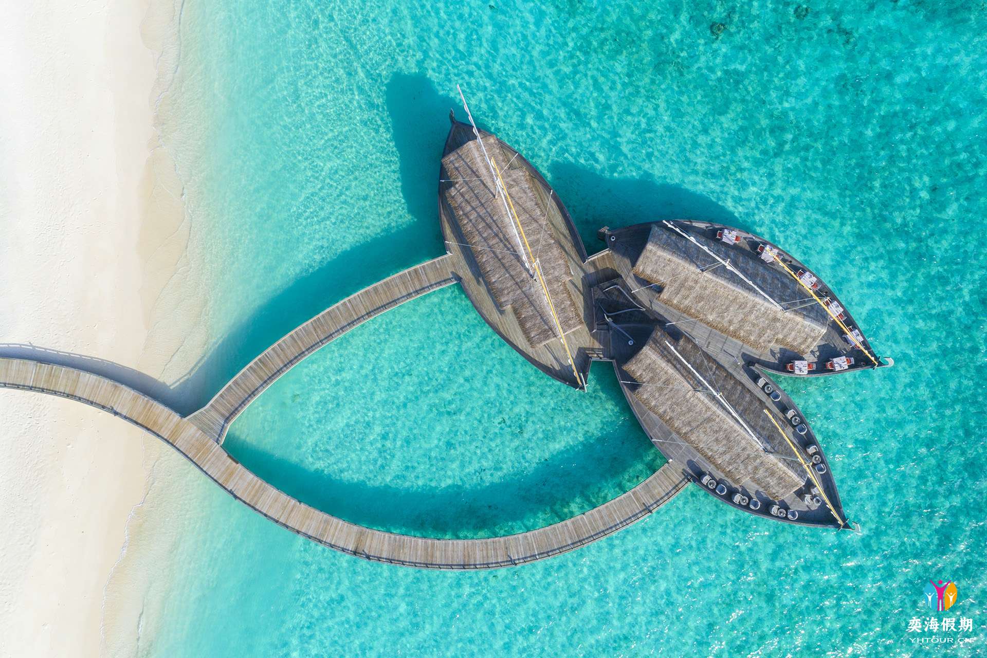 Milaidhoo Maldives_Batheli By The Reef (7).jpg