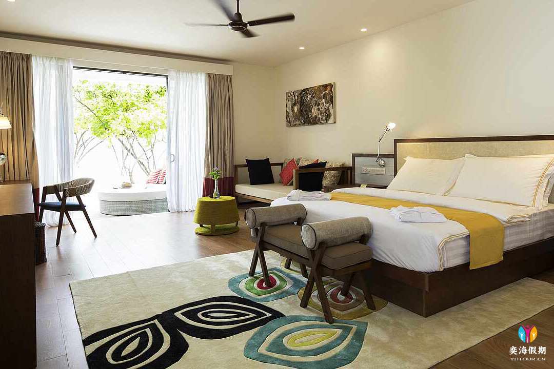 Deluxe Room Seaview Terrace (2).jpg