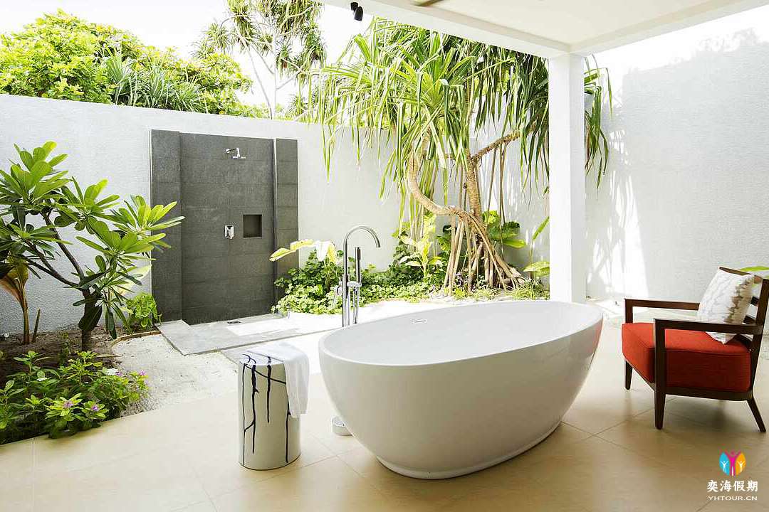 Deluxe Room Seaview Terrace (3).jpg