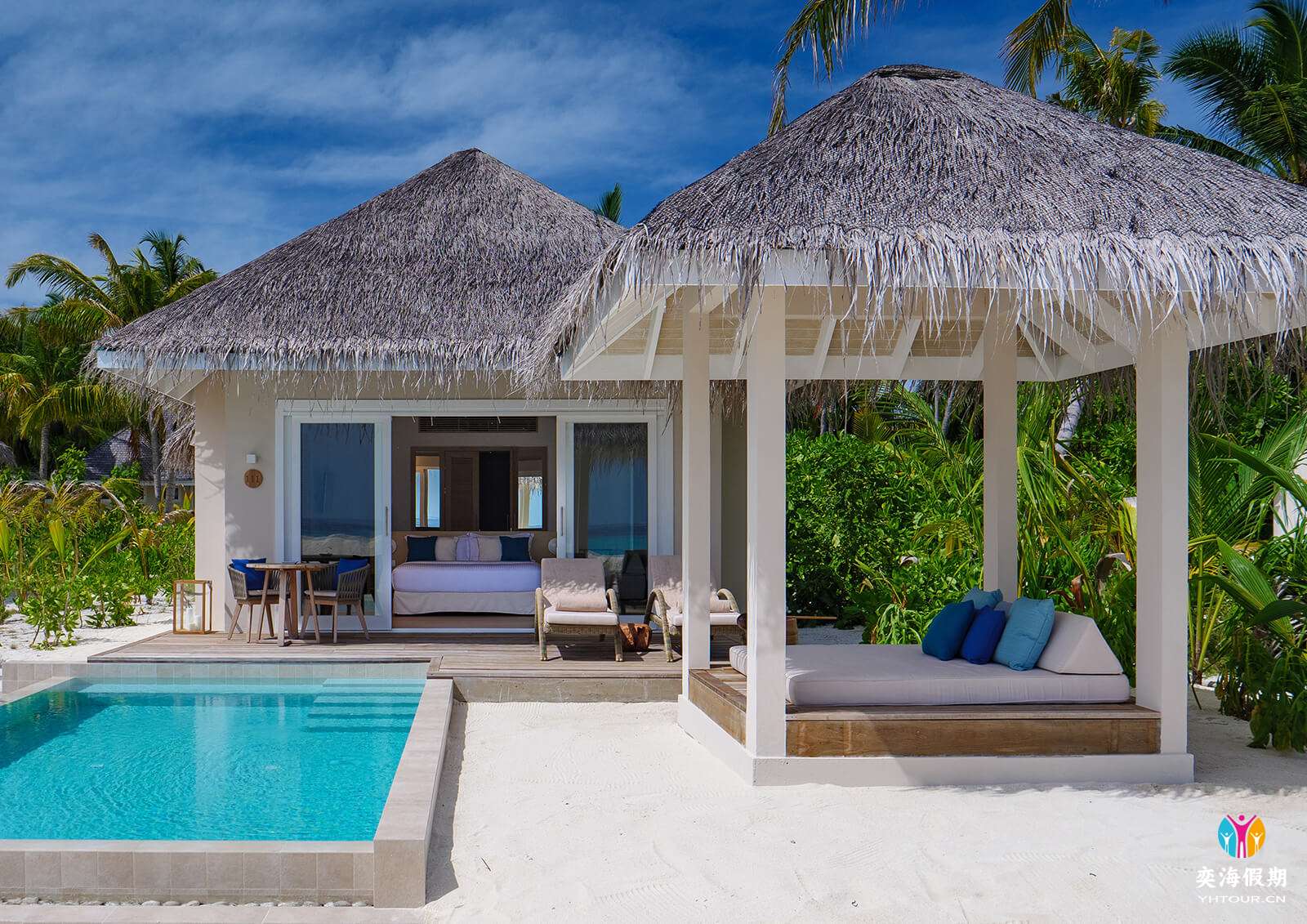 Deluxe Beach Villa with Pool2.jpg