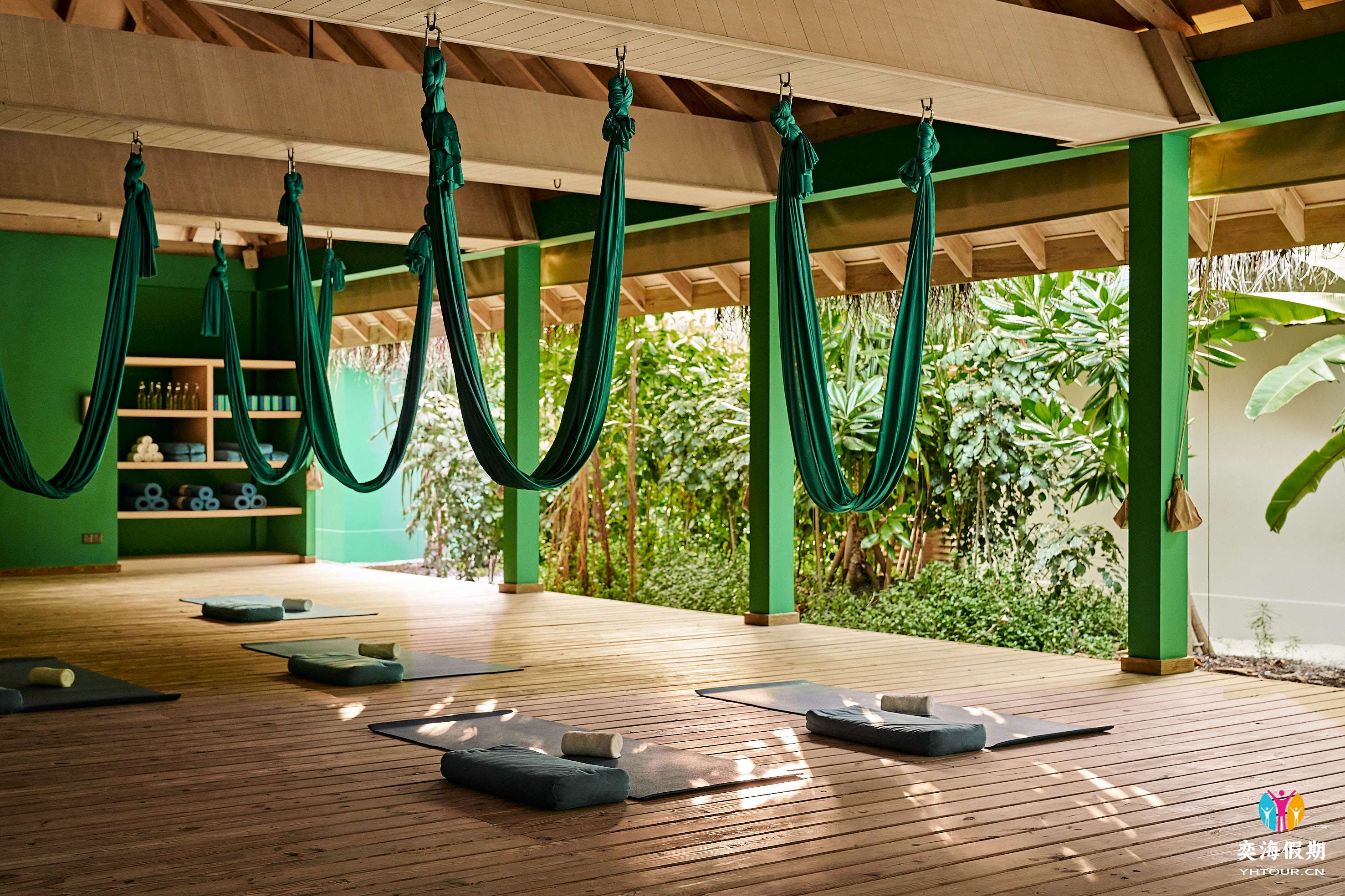 2103_Finolhu Maldives_Yoga Pavilion.jpg