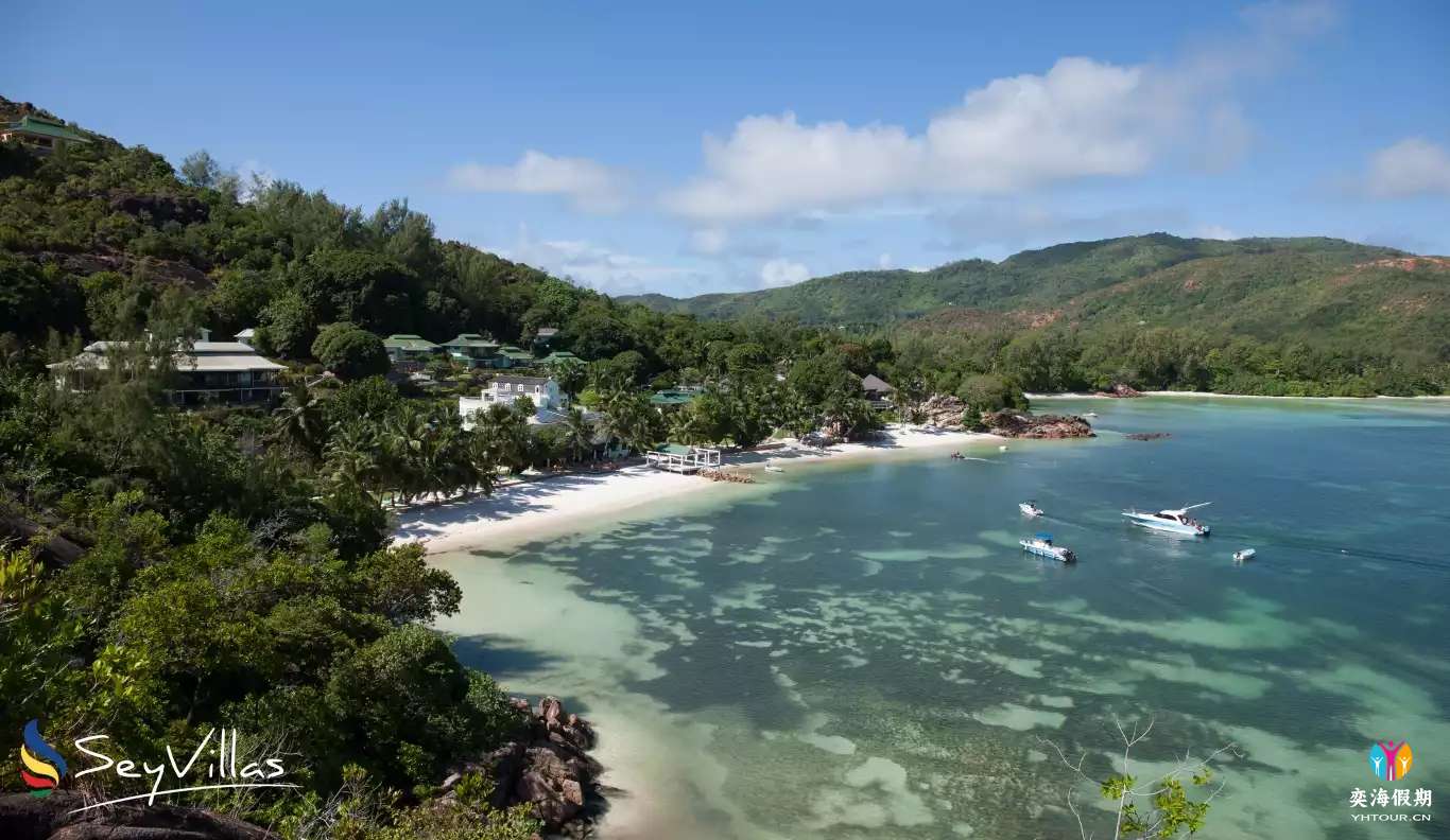 praslin-anse-gouvernement-01.webp.jpg