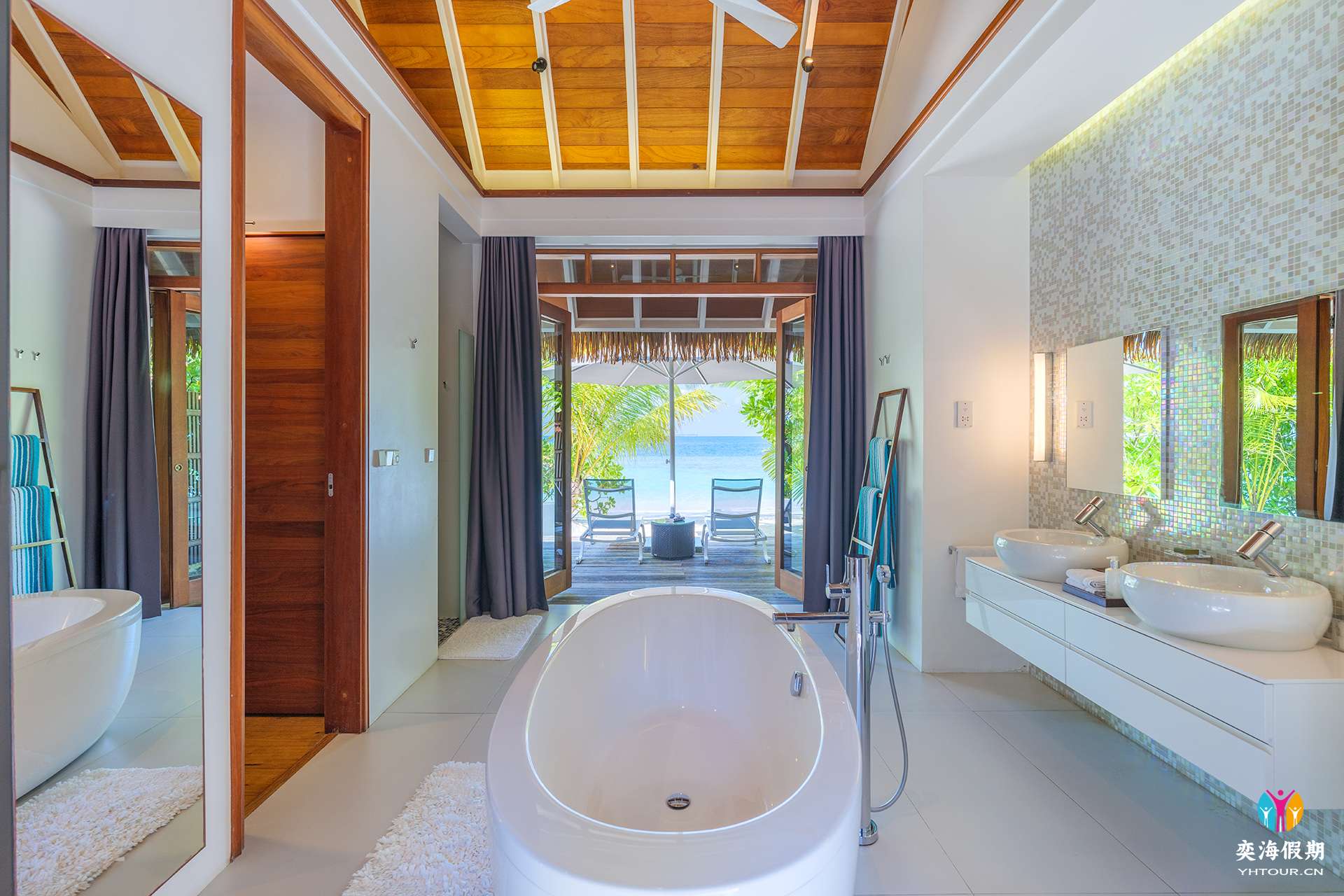 Pool Villa 04.jpg