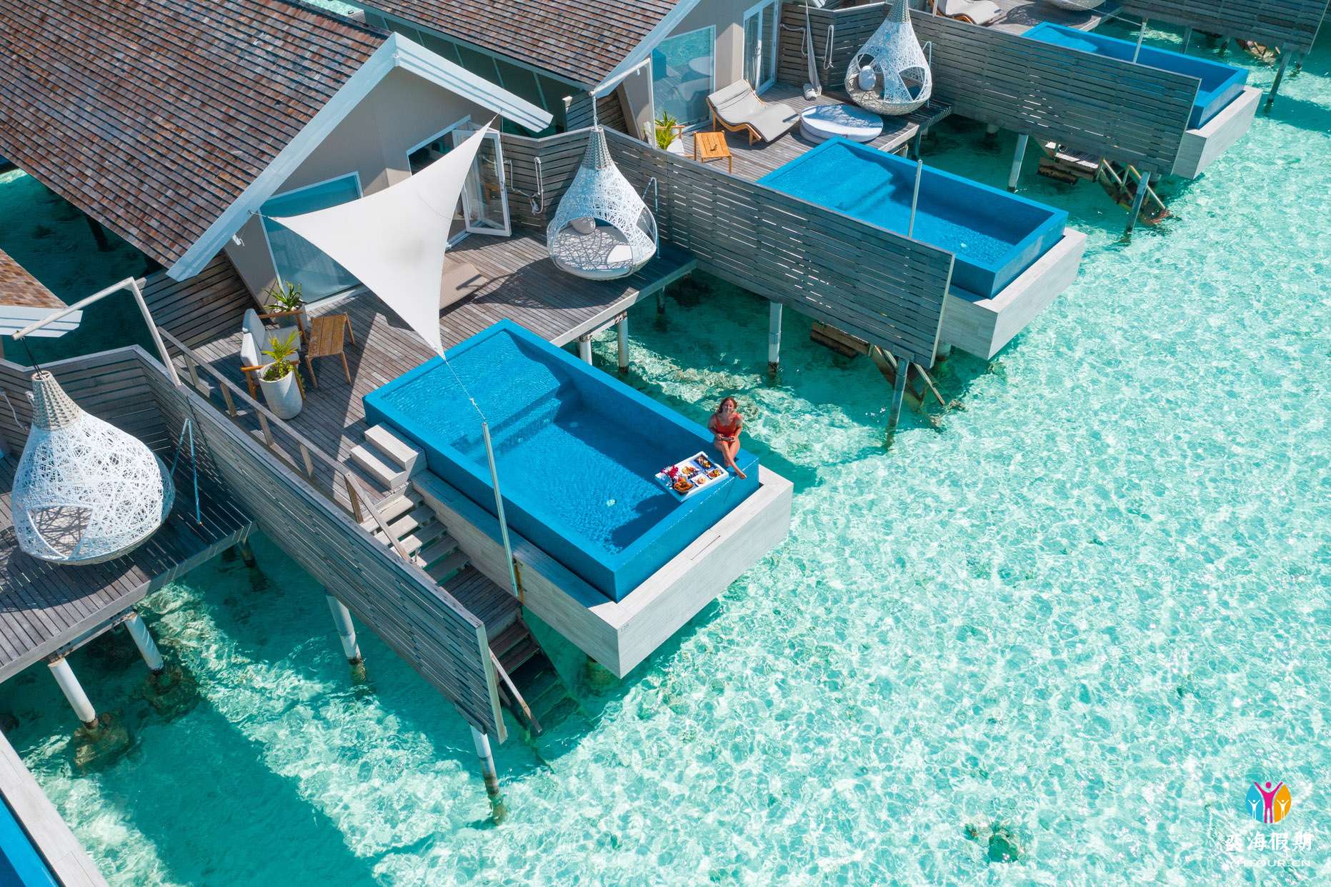 4336_20190708_MAVIC_CAMILLA_DELLION_MALDIVES_LUX_DJI_0243_EDIT_1864x1242.jpg