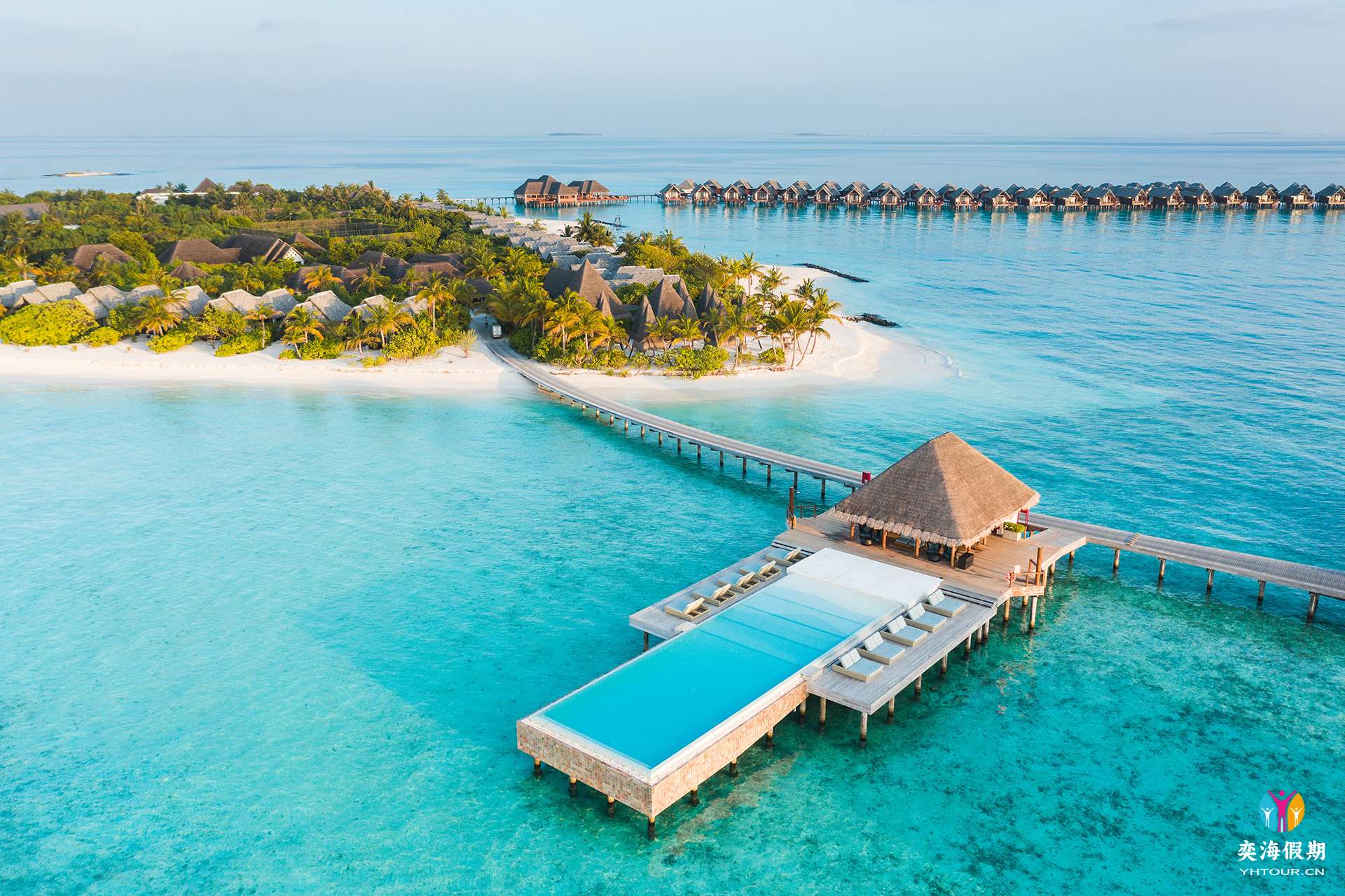 Infinity Pool and island.jpg