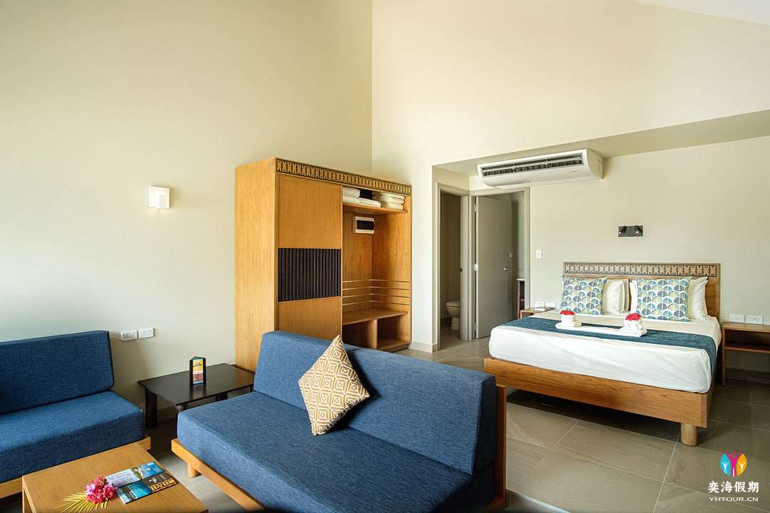 Beachfront Hotel Room4.jpg