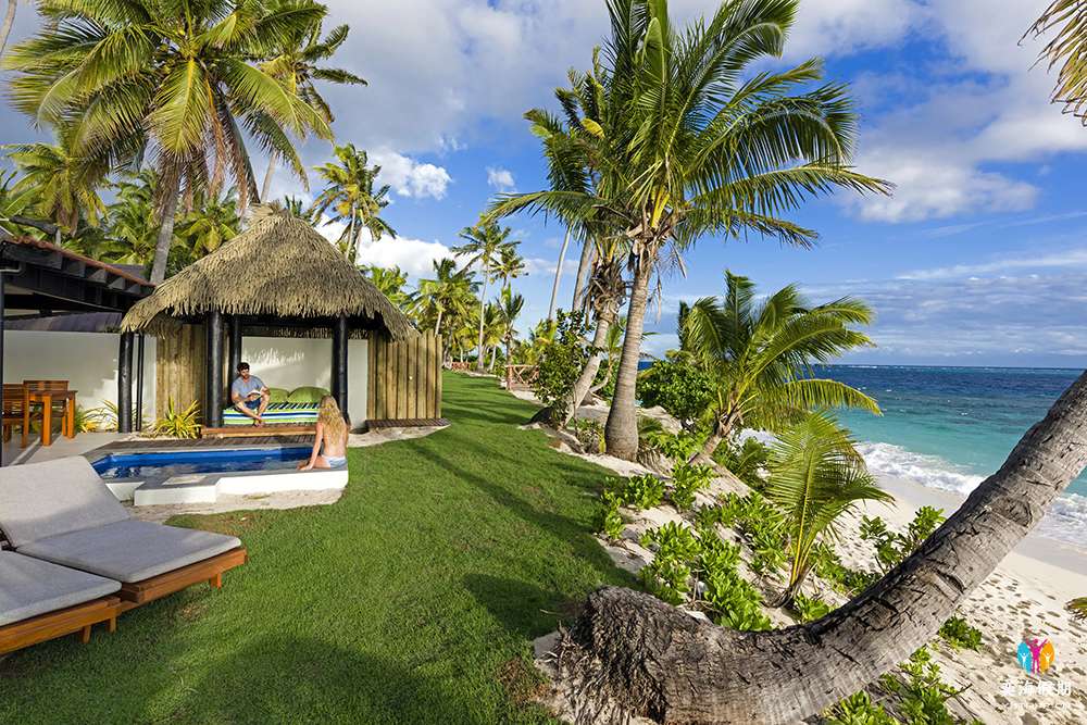Beach Front Bure4.jpg