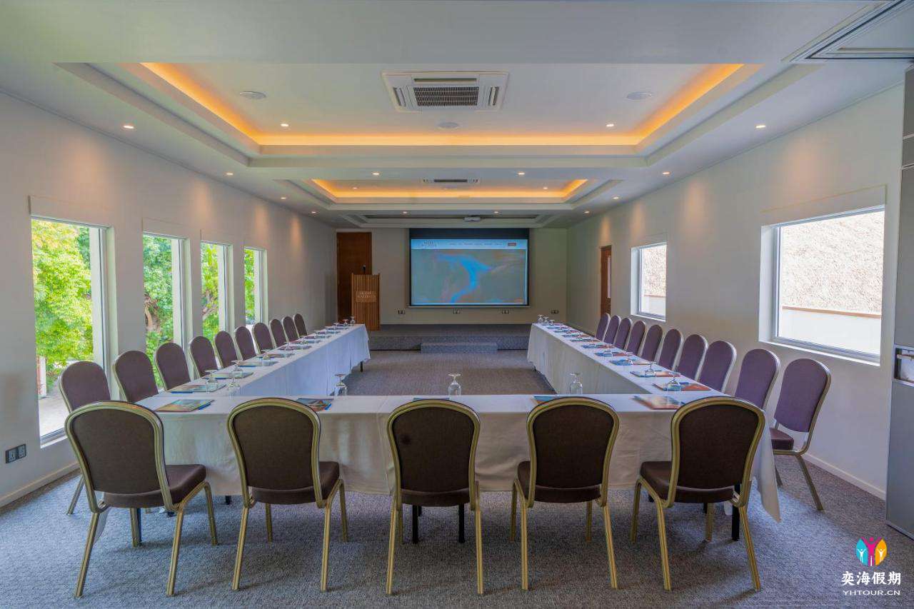 meeting.jpg
