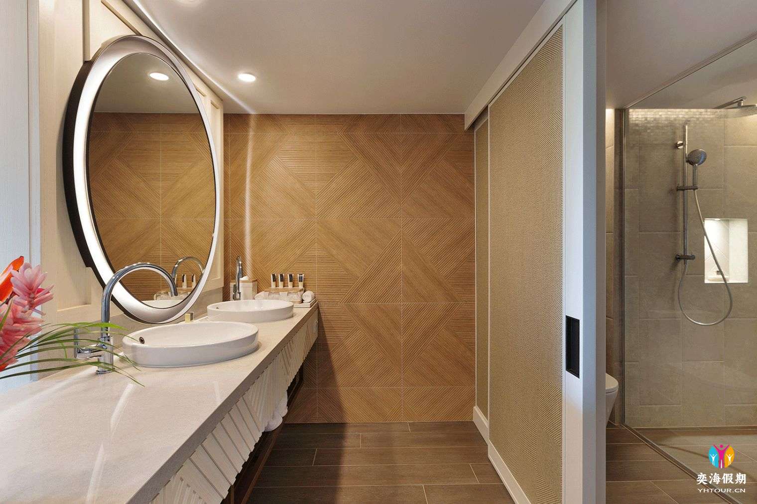 Luxury Waitui Room.jpg