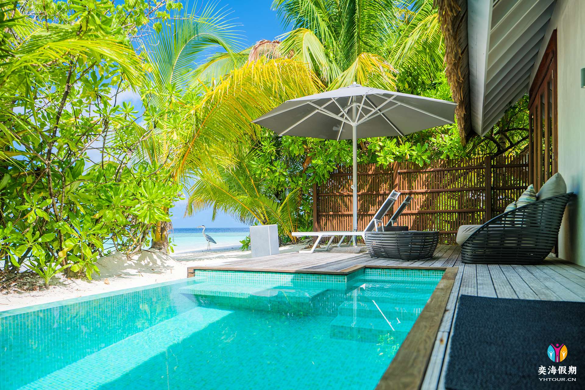 Pool Villa 01.jpg