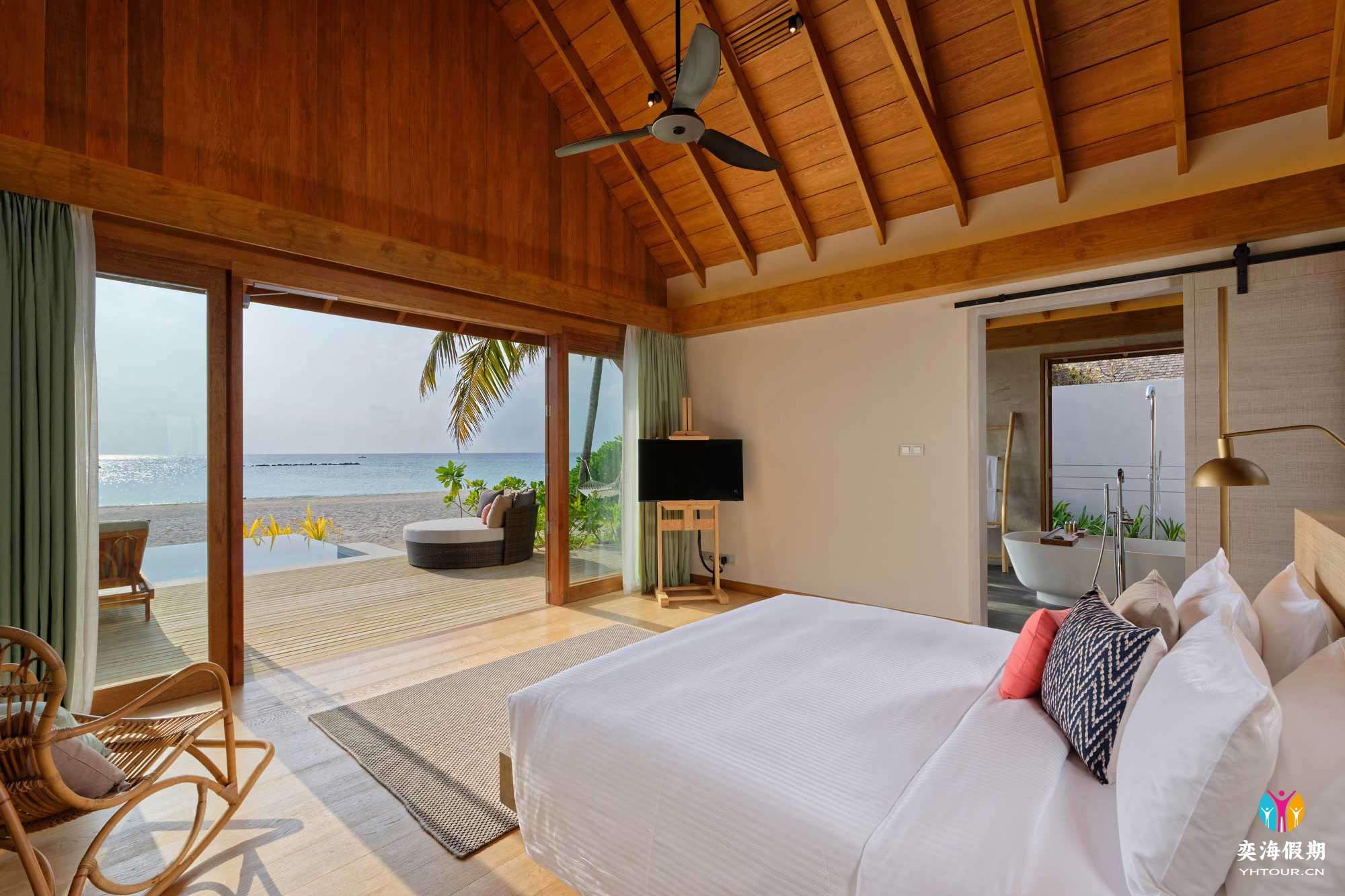 FAMILY BEACH VILLAS WITH POOL2.jpg