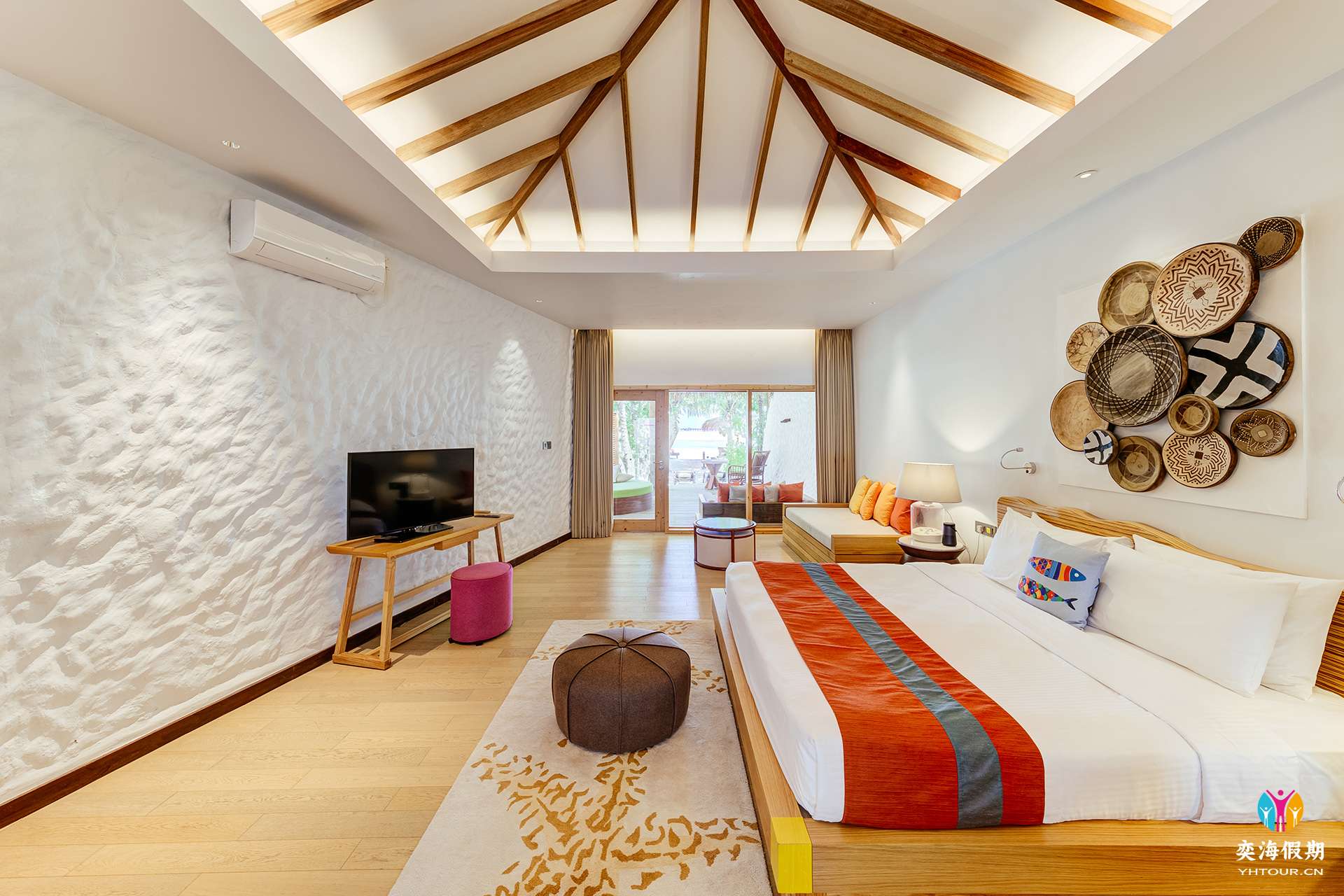 Junior Beach Suite (Interior).jpg