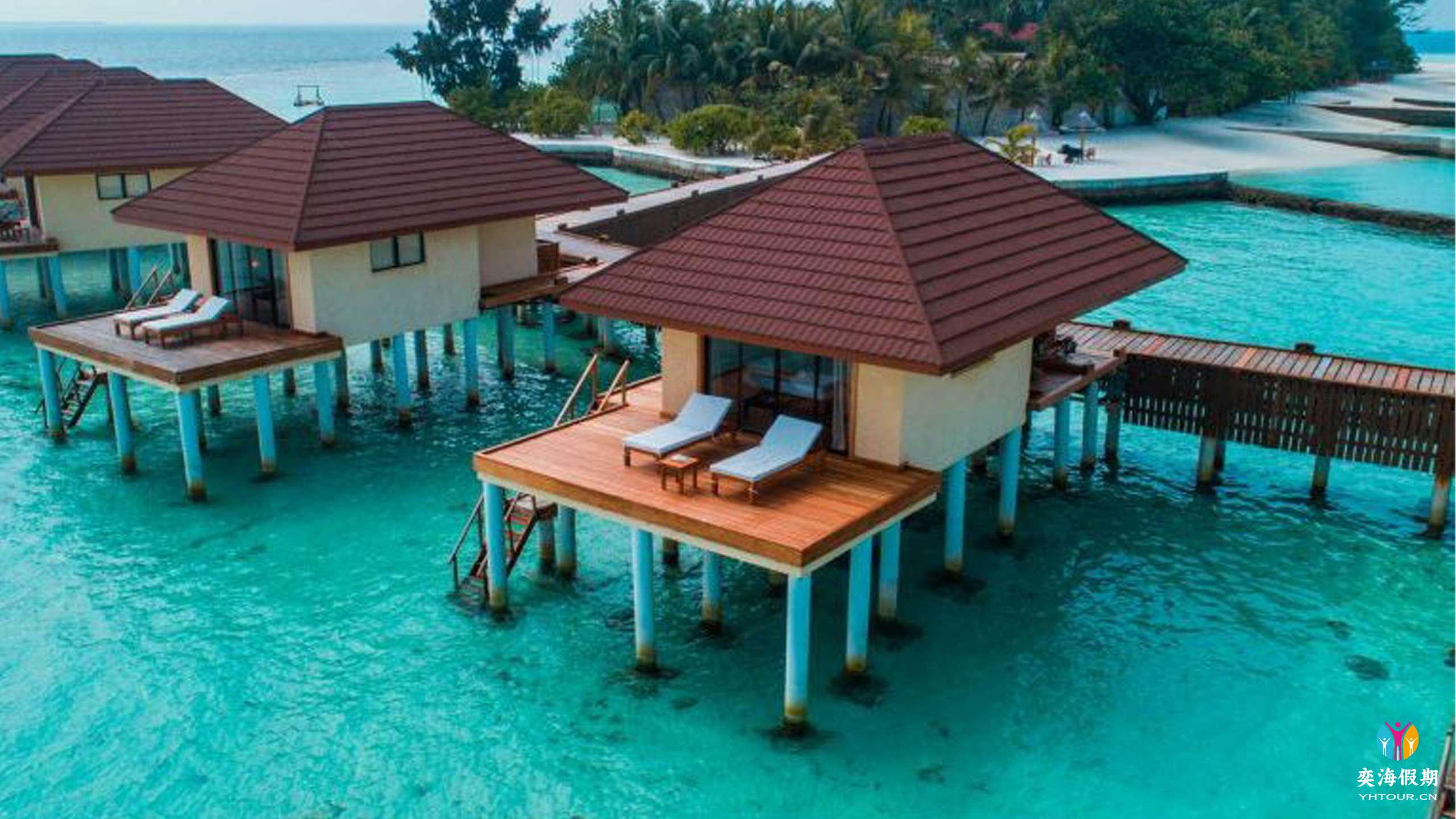 Over Water Villa (3).jpg