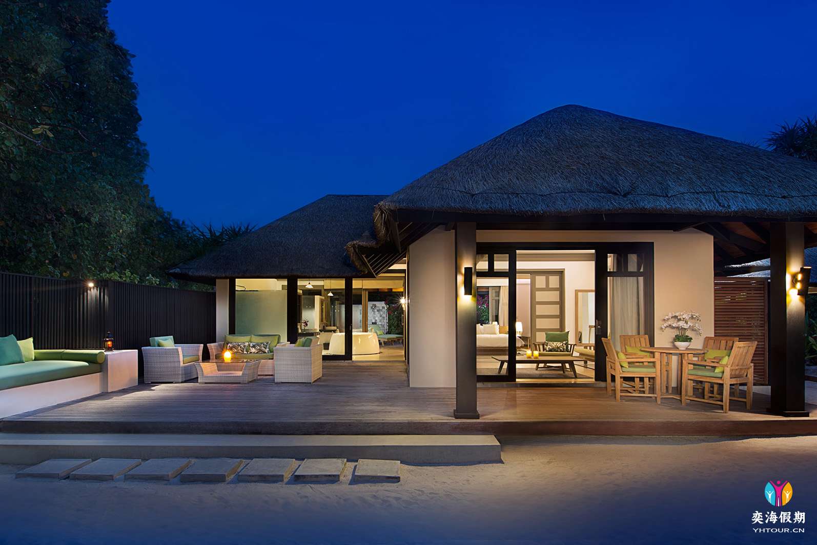 C.Deluxe Beach Villas with Family Private Pool.jpg