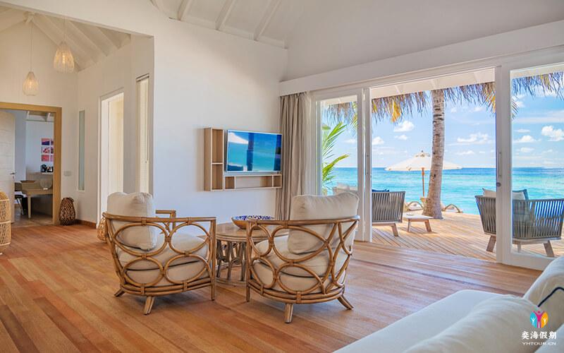 Two-Bedroom Beach Suite with Pool_8.jpg