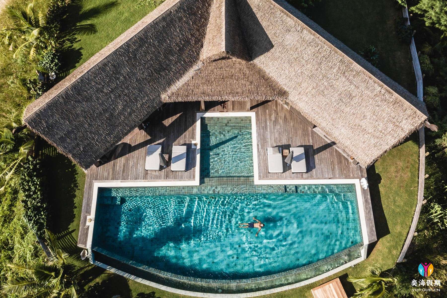 Four-Bedroom Oceanview Pool Residence 1 (1).jpg