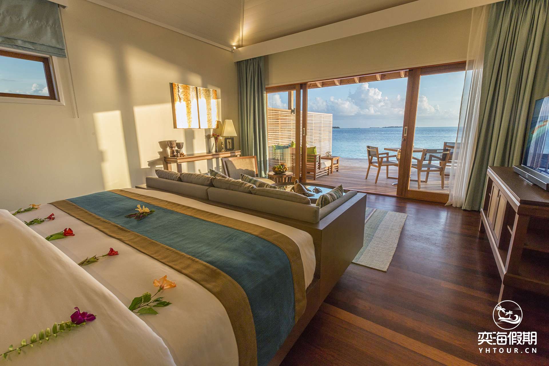 HurawalhiOceanVillaInterior.jpg