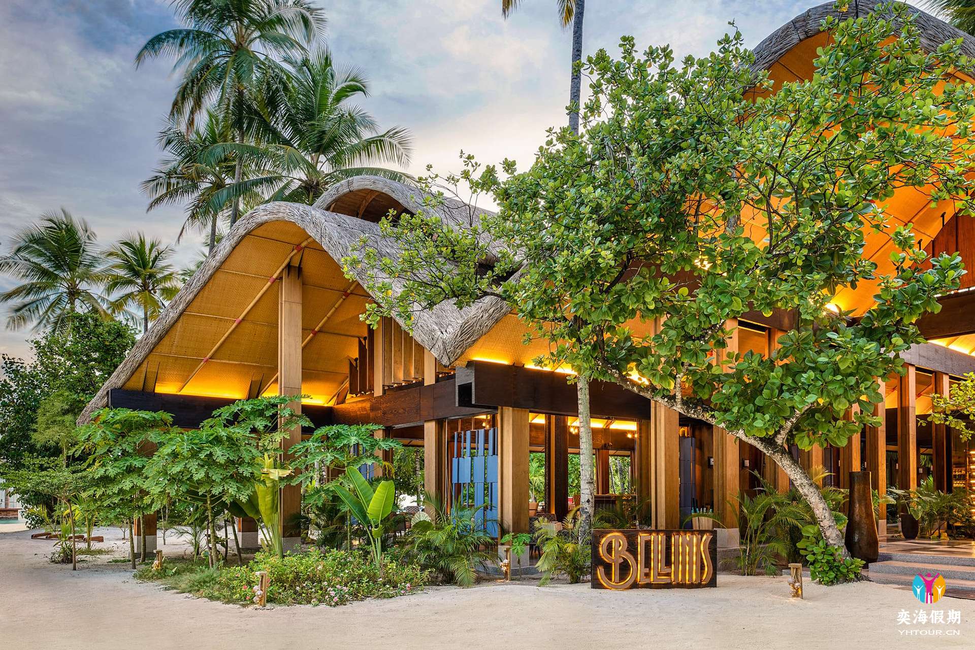 Bellinis - Exterior - Large.jpg