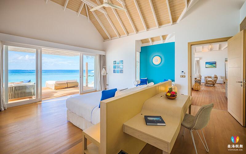 Two-Bedroom Beach Suite with Pool2_.jpg