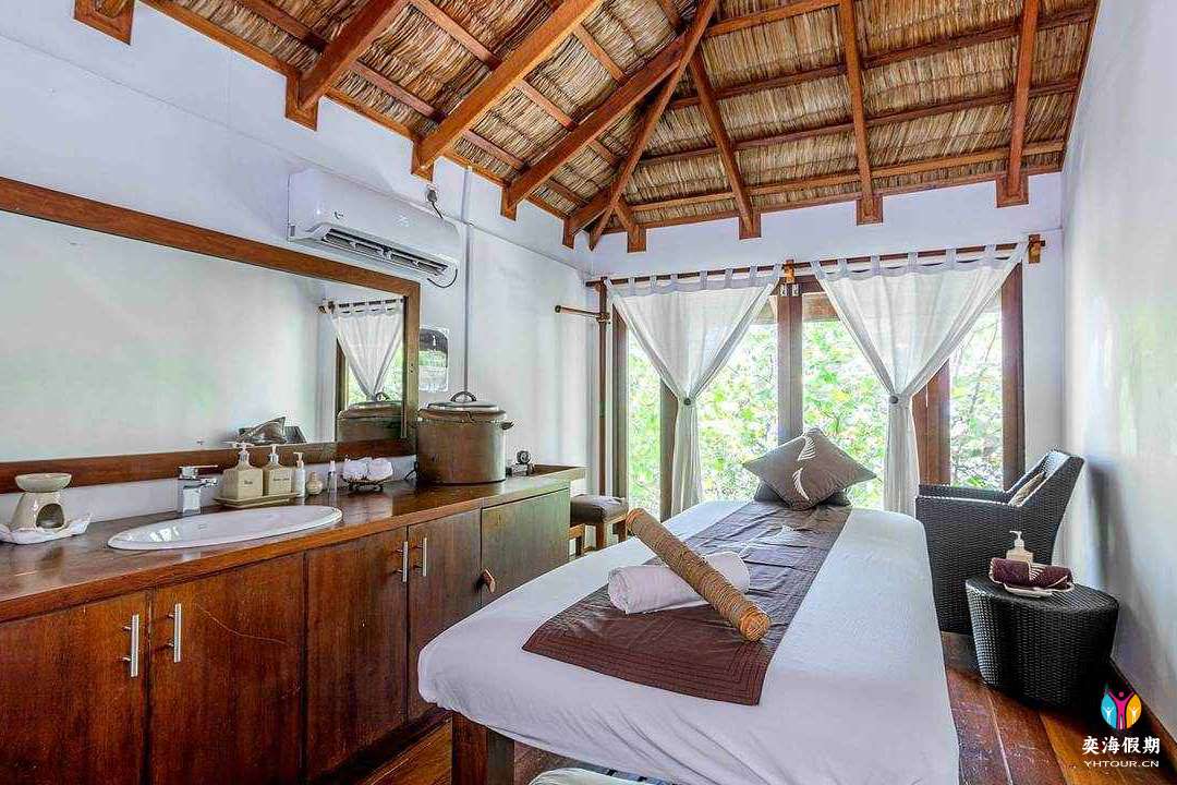 Coconut Spa (1).jpg