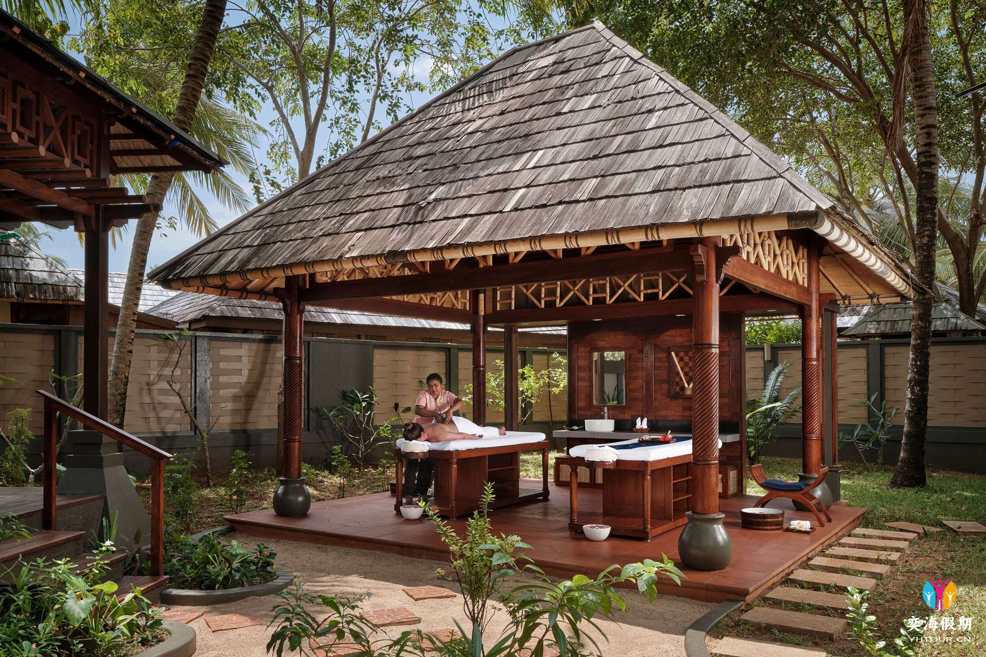 Villa Nautica - Araamu Spa - Couple Room - Large.jpg