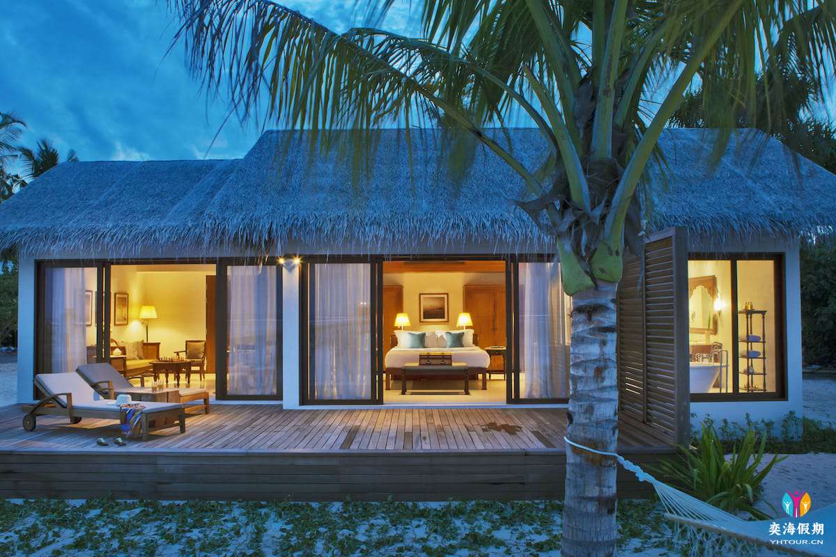 Beach villa.jpg