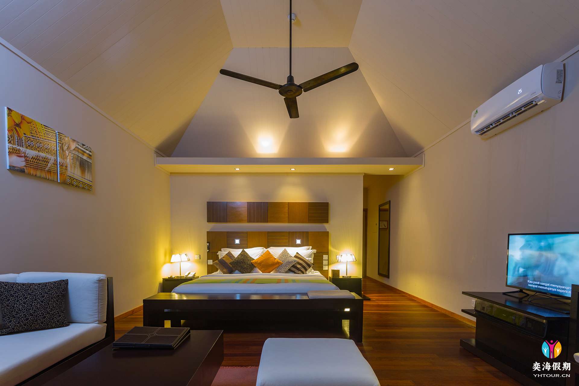 VeliganduWaterVilla1.jpg