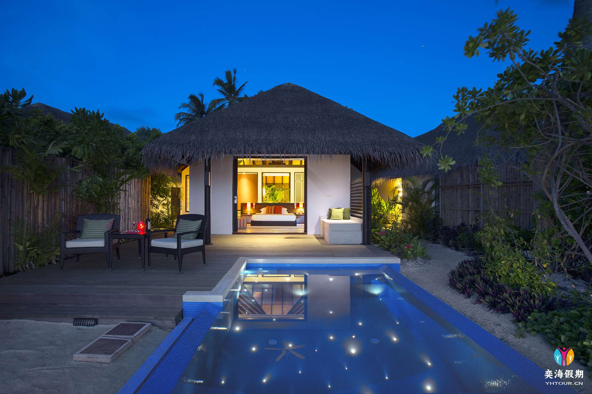Beach Villa with Pool3.jpg