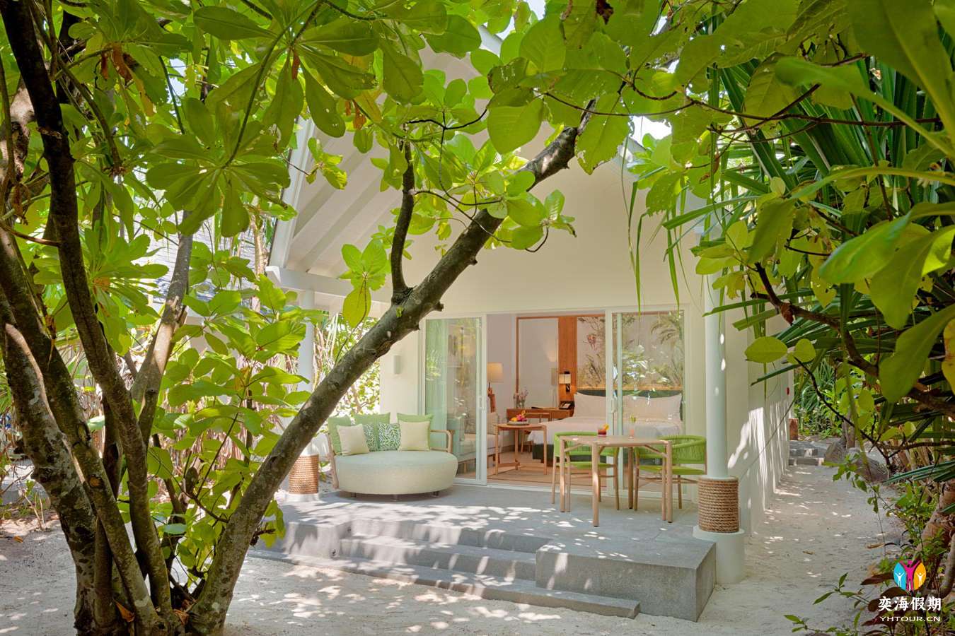 beach-villa_exterior.jpg