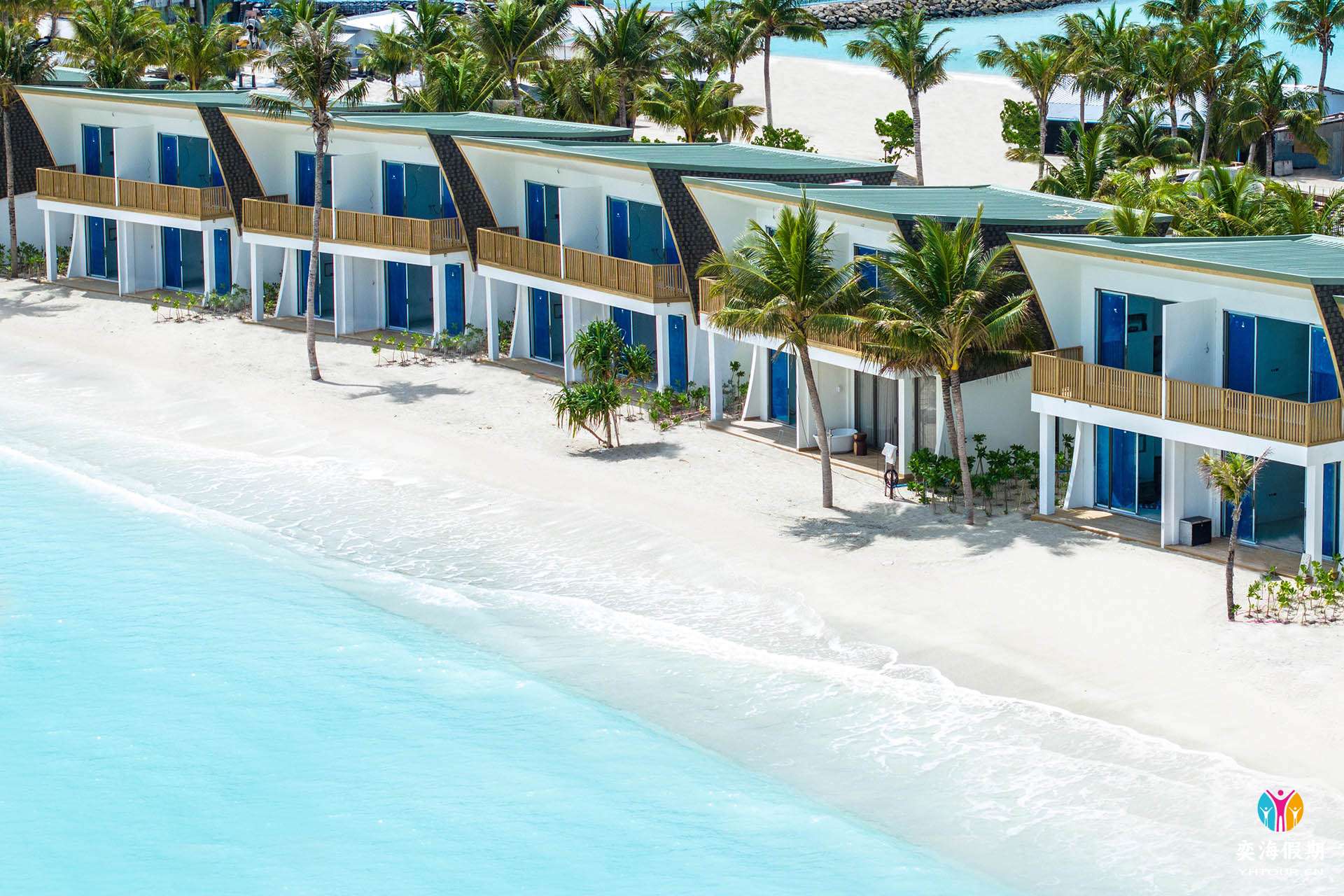 Panoramic Lagoon Room6.jpg