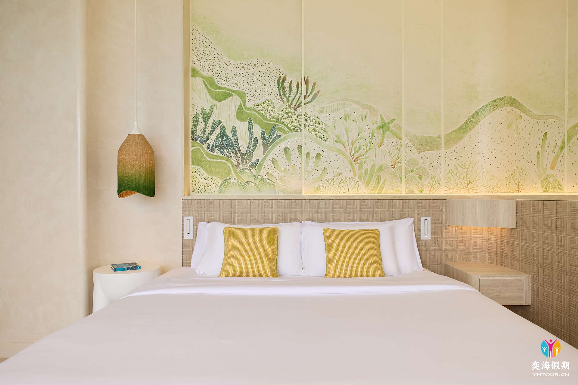 Panoramic Lagoon Room2.jpg