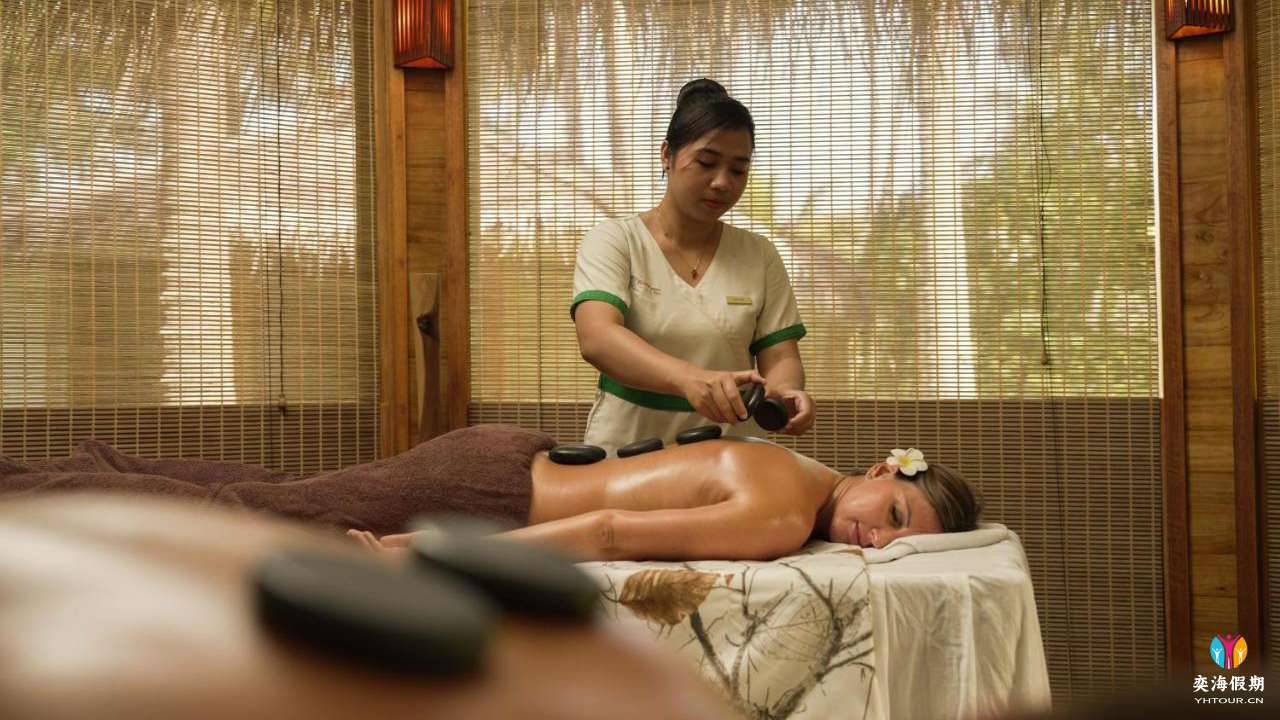 Huvandhumaa Spa4.jpg