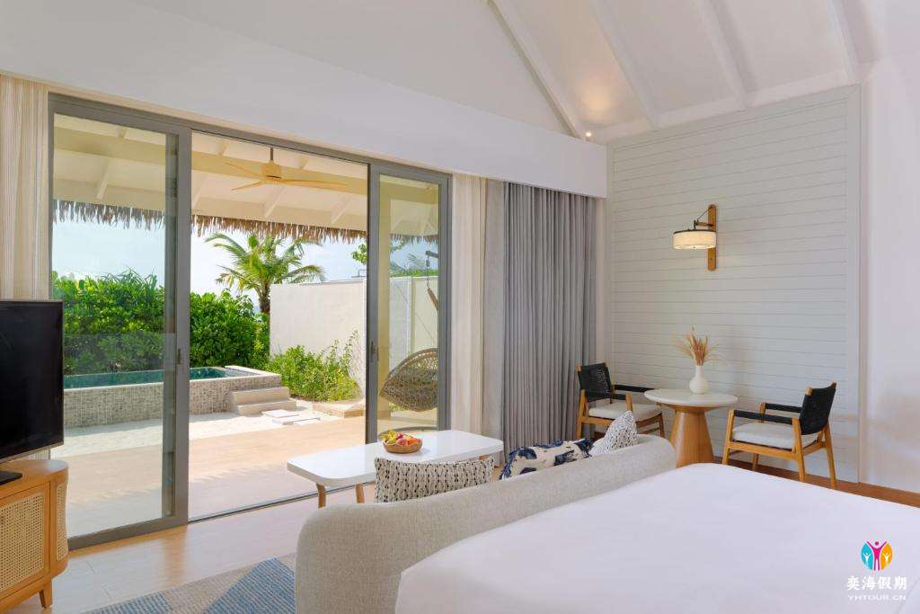 Beach Pool Villa (1).jpg