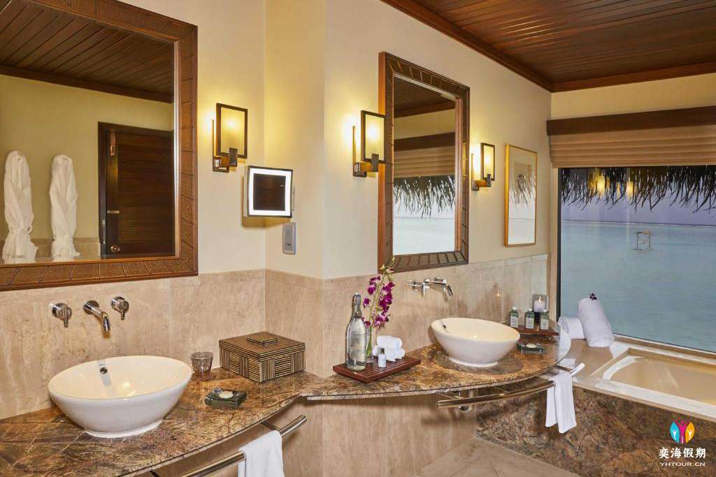 Lagoon Villa.jpg