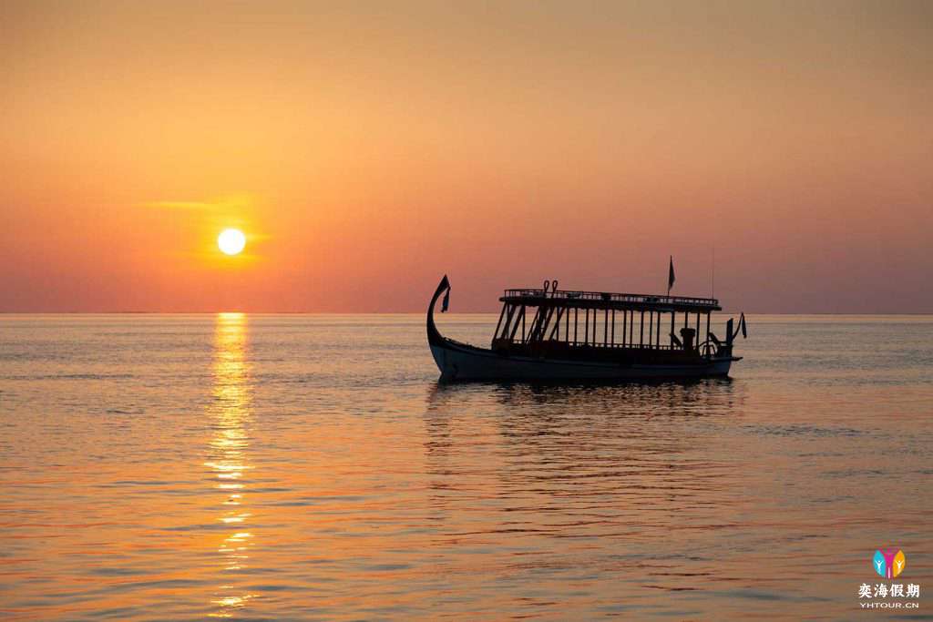 Experience-Sunset-Boat-1024x683.jpg