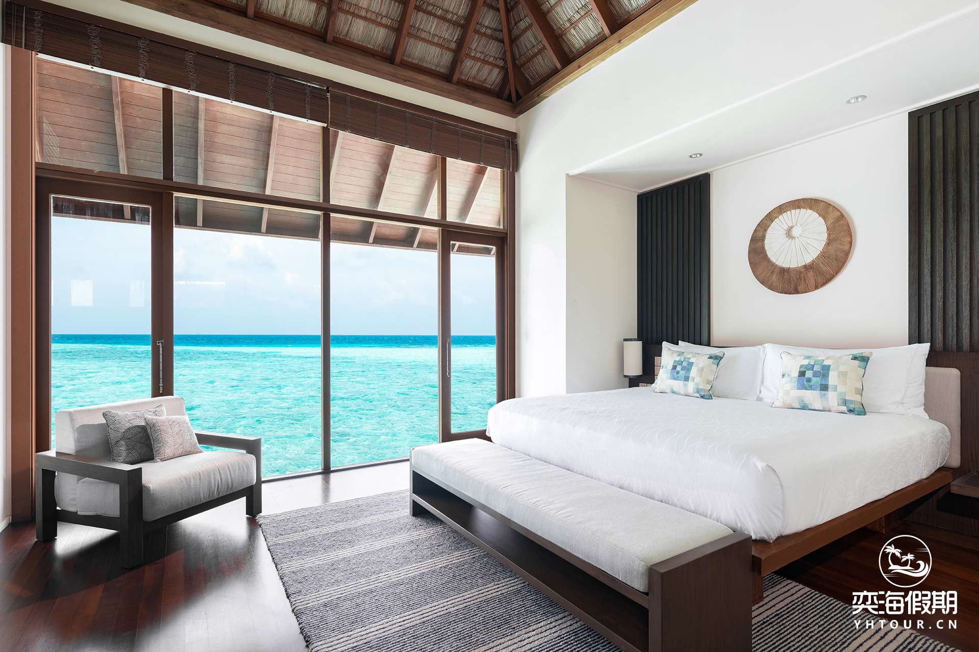 Grand Water Villa - Bedroom credit Yashrib Ahmed.jpg
