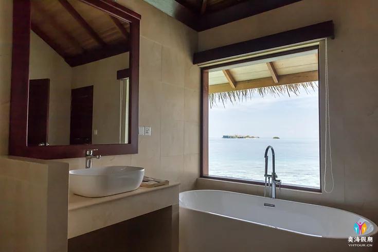 Water Villa3.jpg