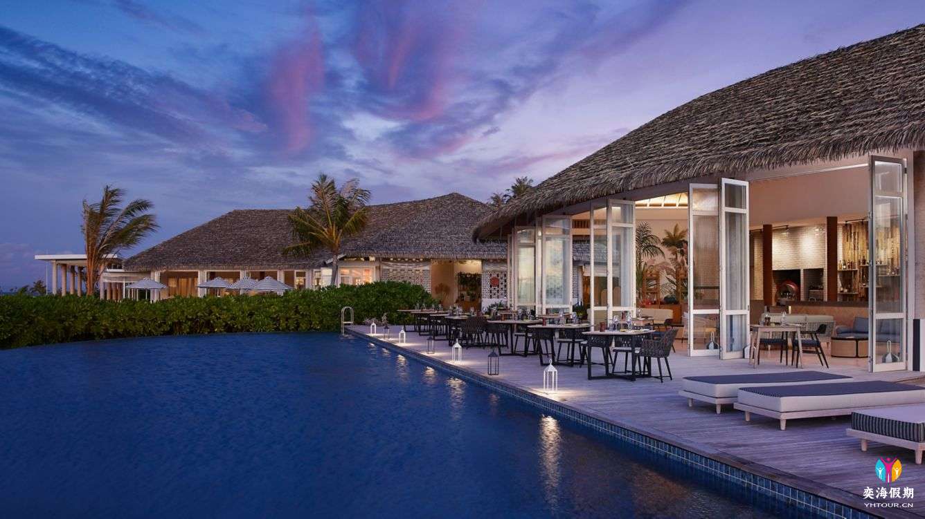 Velaa Bar + Grill.jpg