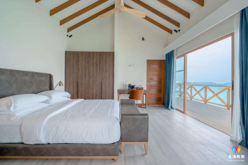 Joy Lagoon Suite (1).jpg