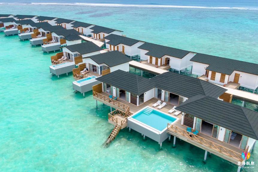 Joy Lagoon Suite (4).jpg