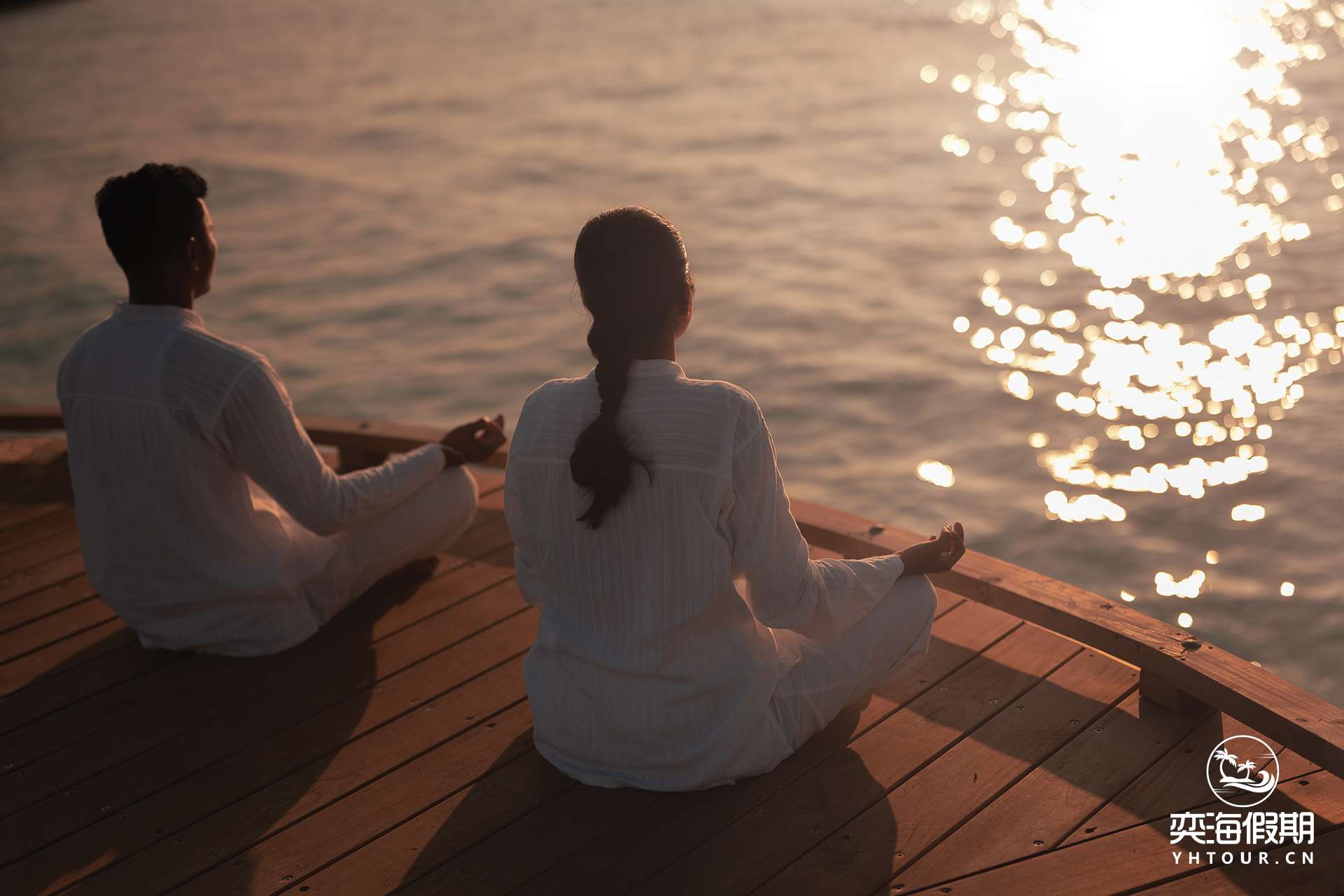 OBLU SELECT Lobigili - Aerials and Generic - Morning Yoga Couple 01- 04.2022.jpg