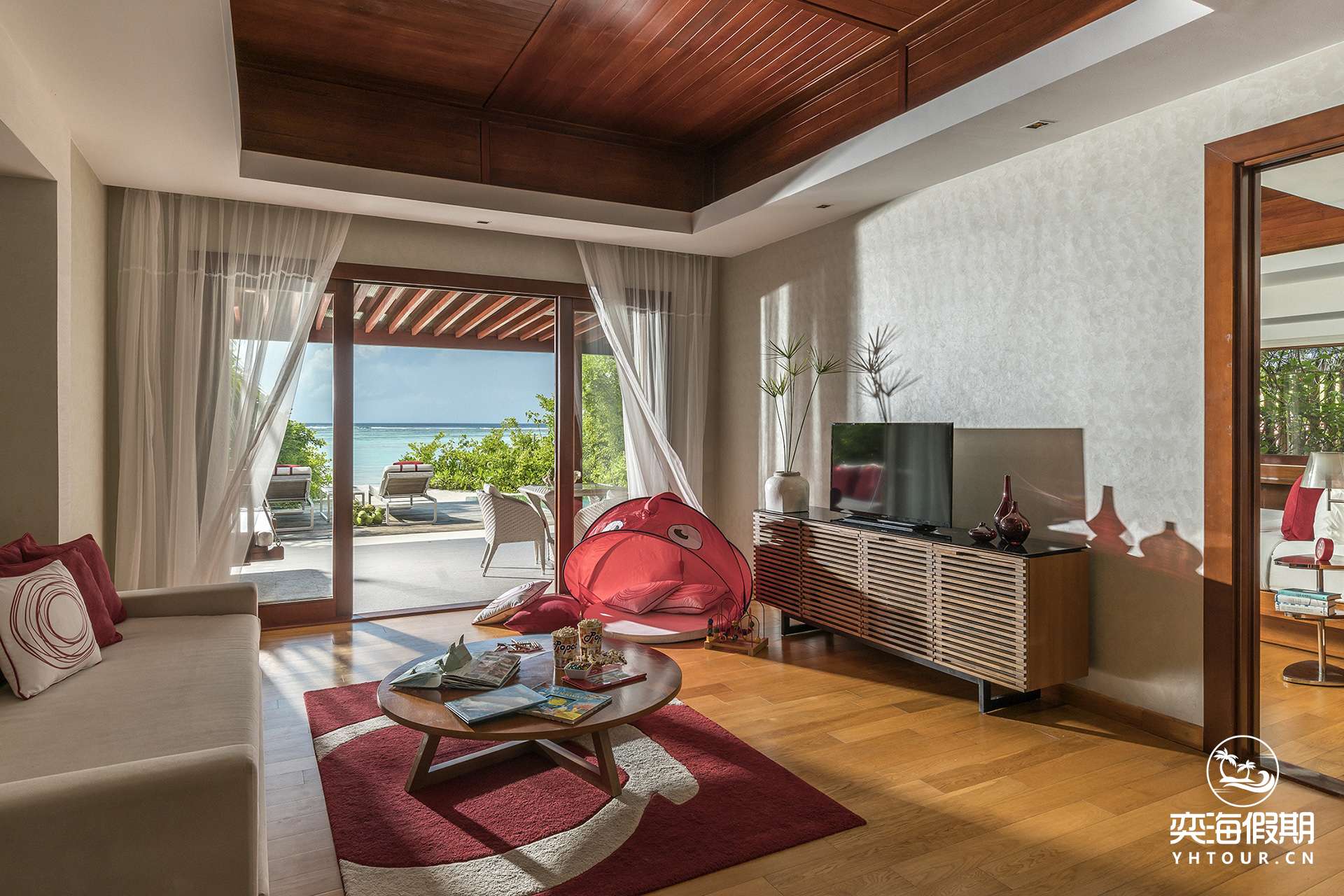 Niyama_Private_Islands_Maldives_Guest_Room_Deluxe_Family_Beach_Pool_Villa_Lounge_Area.jpg
