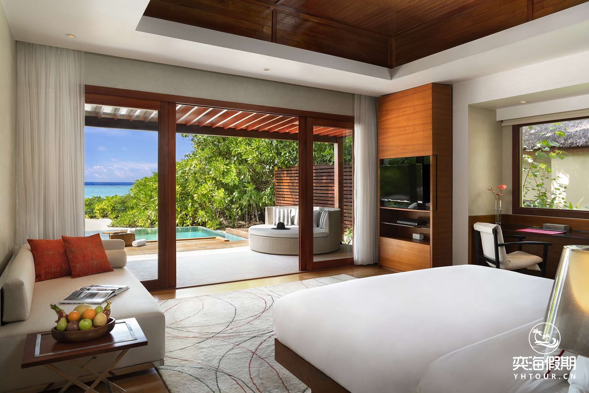 Niyama_Private_Islands_Maldives_Guest_Room_Deluxe_Family_Beach_Pool_Villa_Sideview.jpg