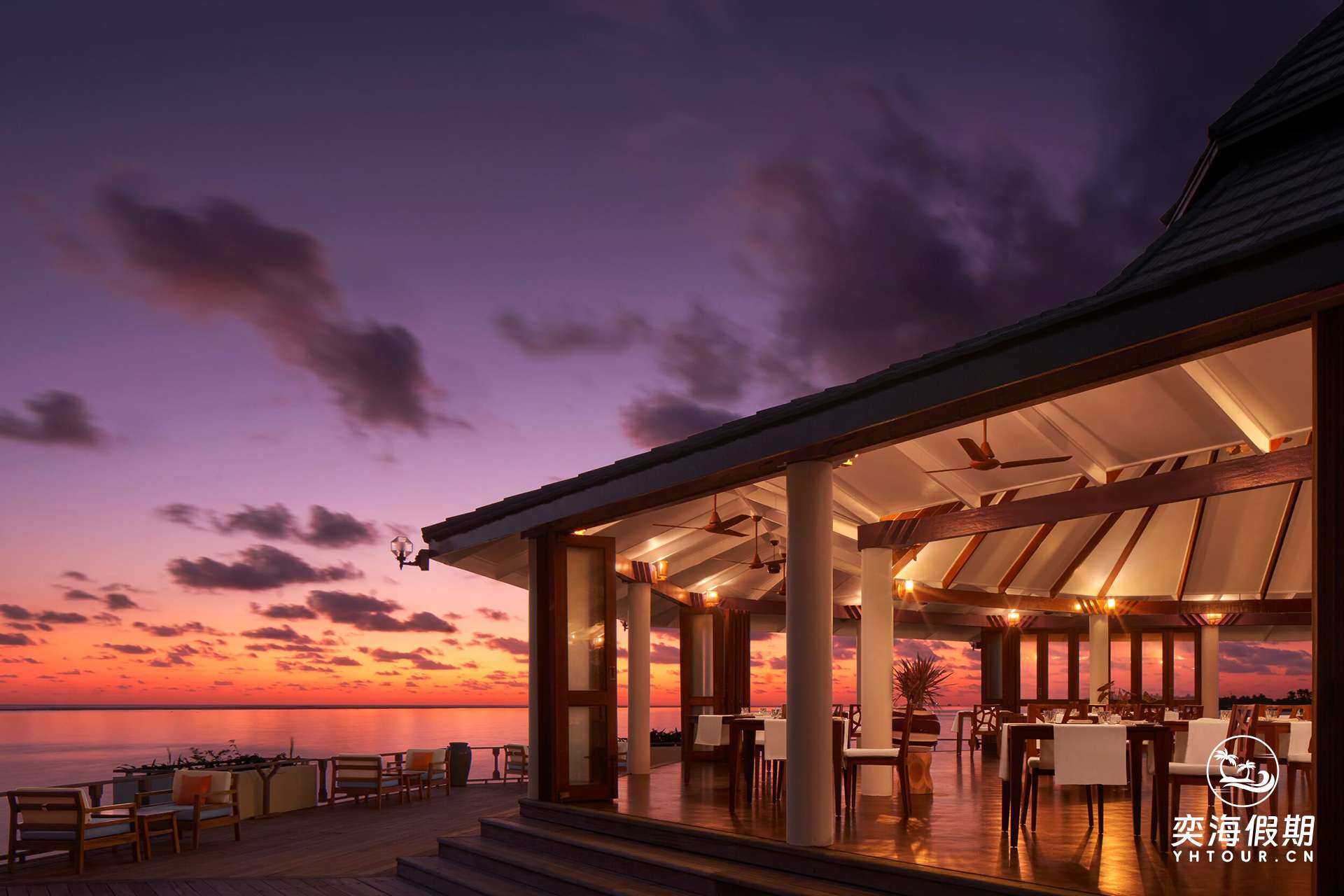 Villa Park - Sun Star - Sunset - Large.jpg